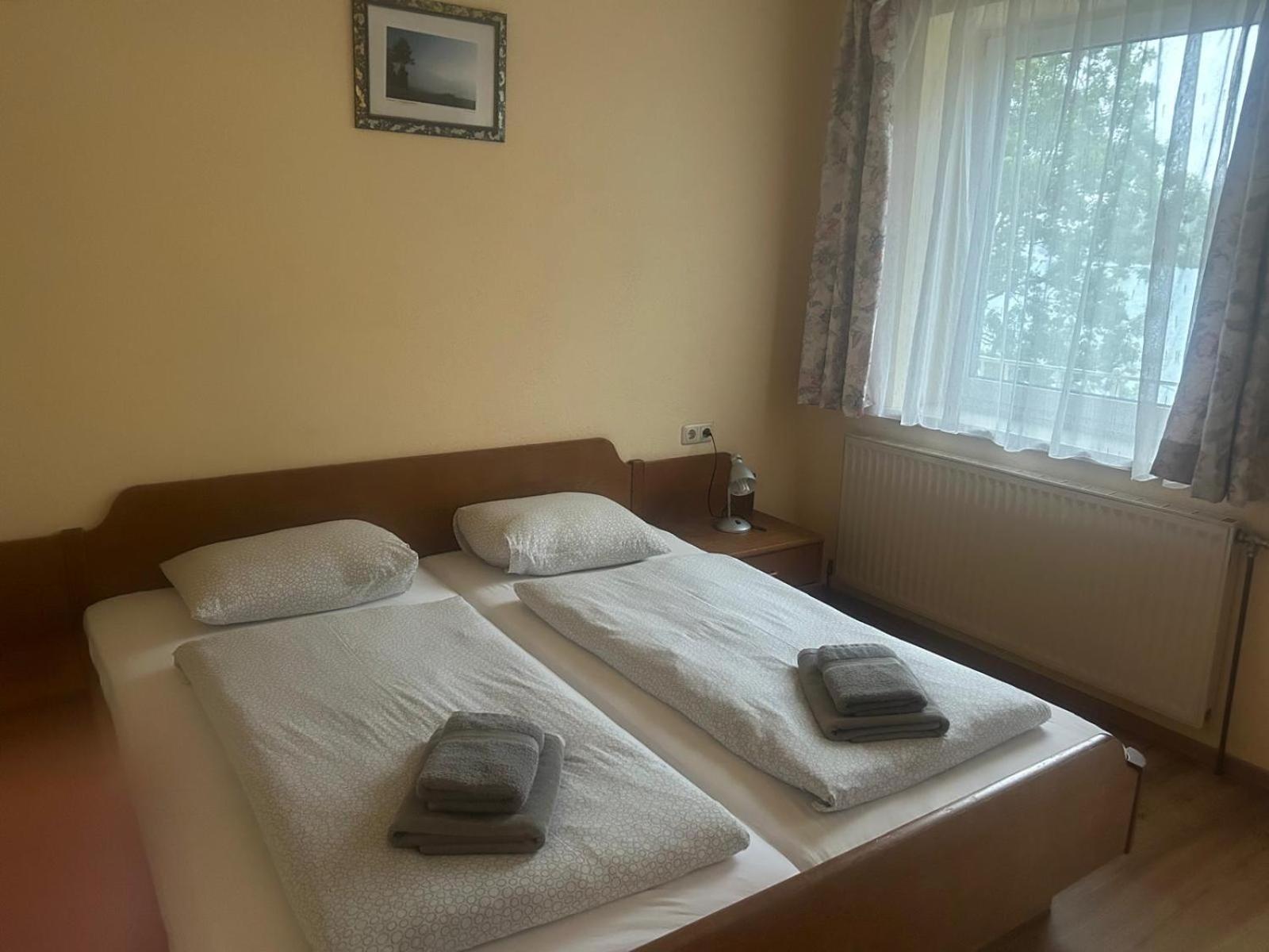 Gasthof Mit Seeterasse & Appartements Zur Landeroith Weyregg Eksteriør billede