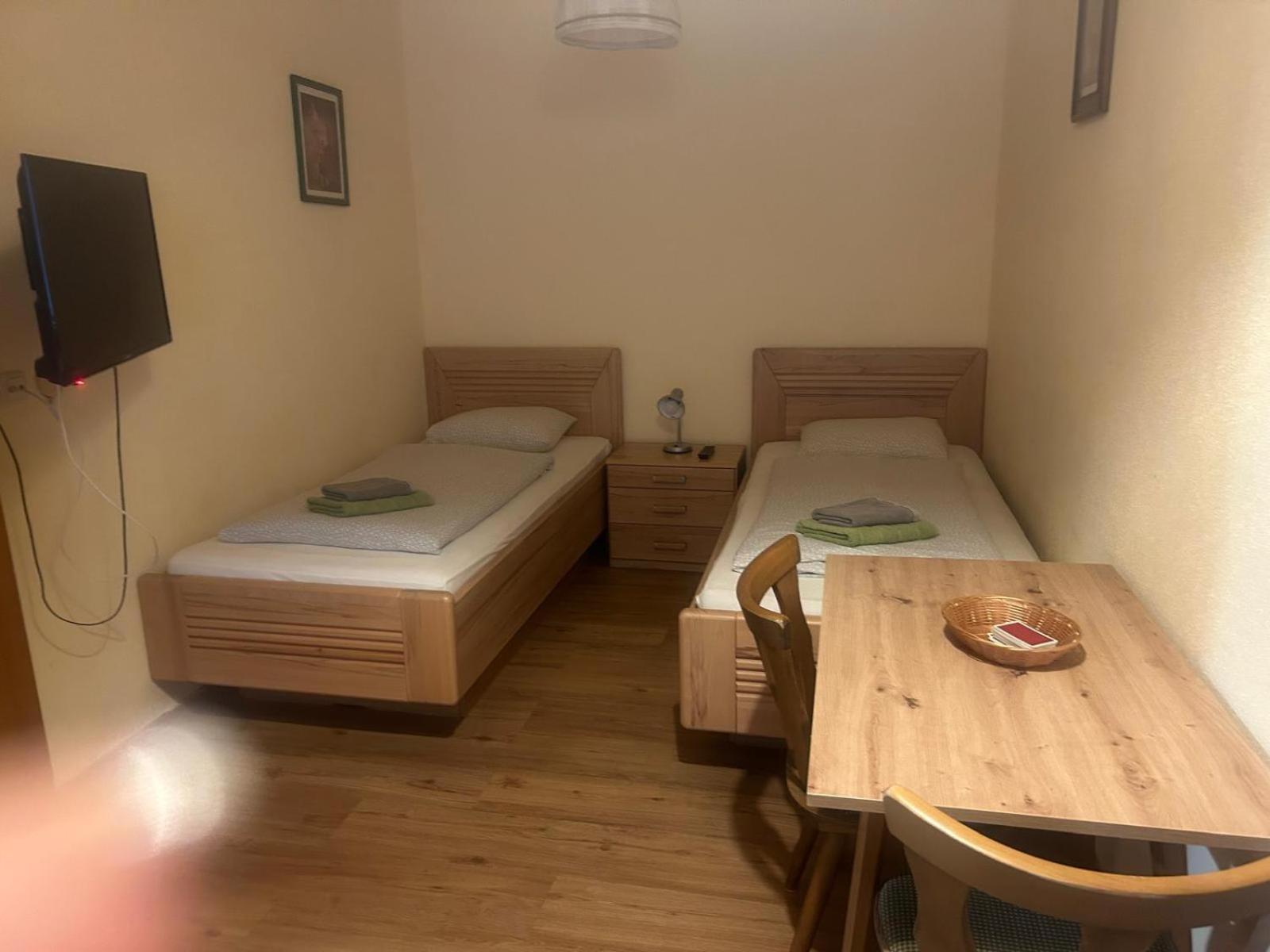 Gasthof Mit Seeterasse & Appartements Zur Landeroith Weyregg Eksteriør billede