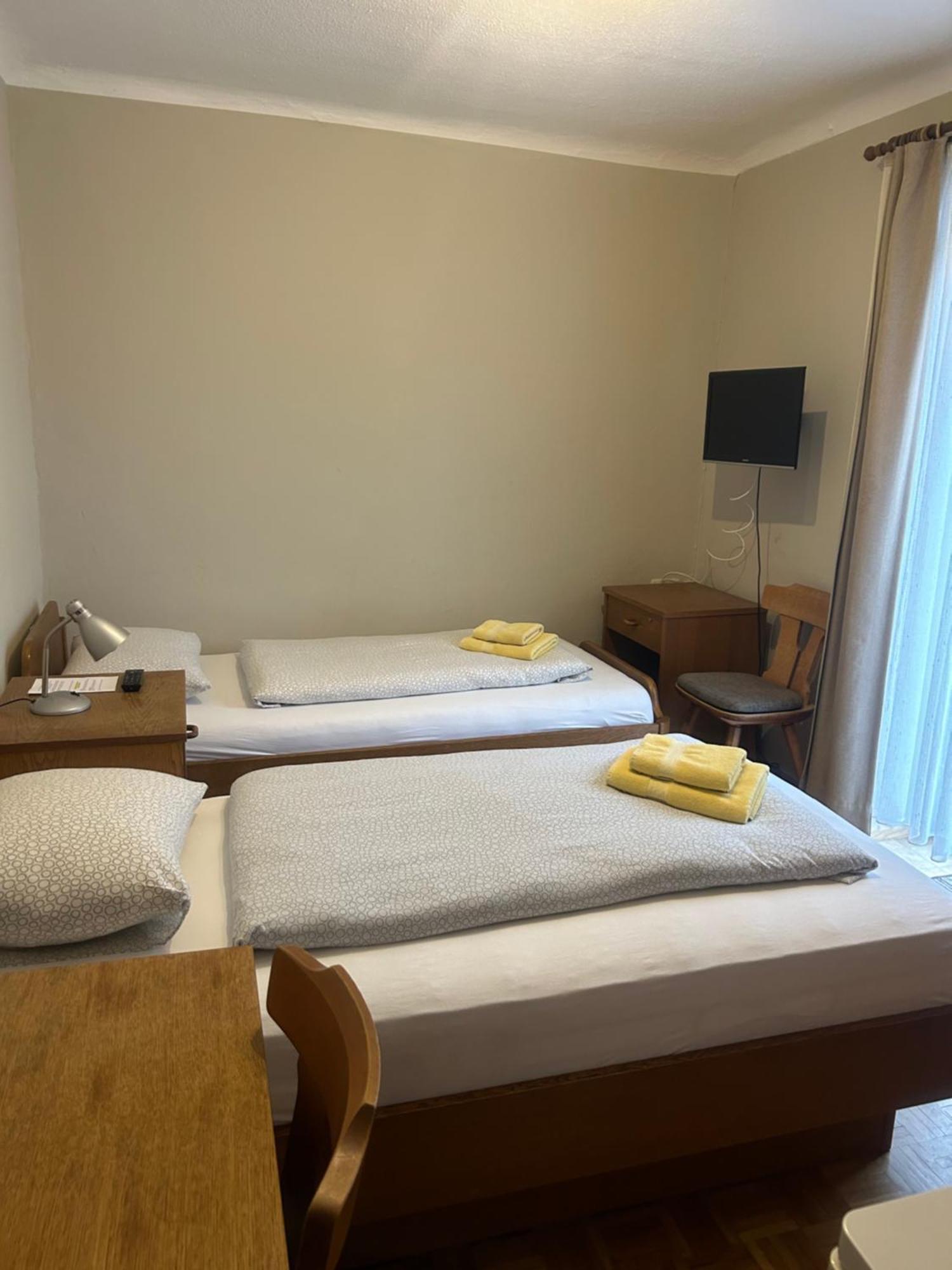 Gasthof Mit Seeterasse & Appartements Zur Landeroith Weyregg Eksteriør billede