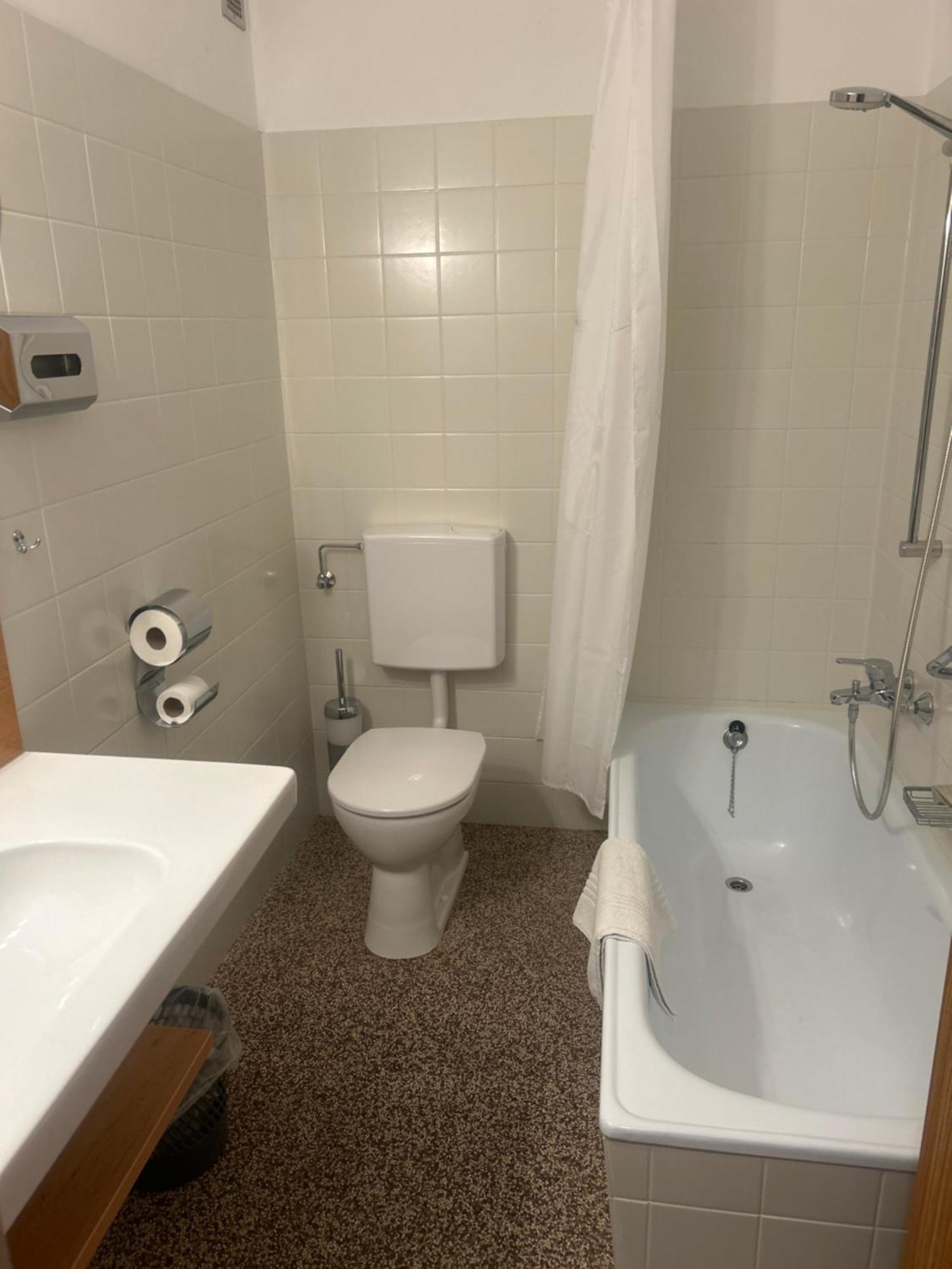 Gasthof Mit Seeterasse & Appartements Zur Landeroith Weyregg Eksteriør billede