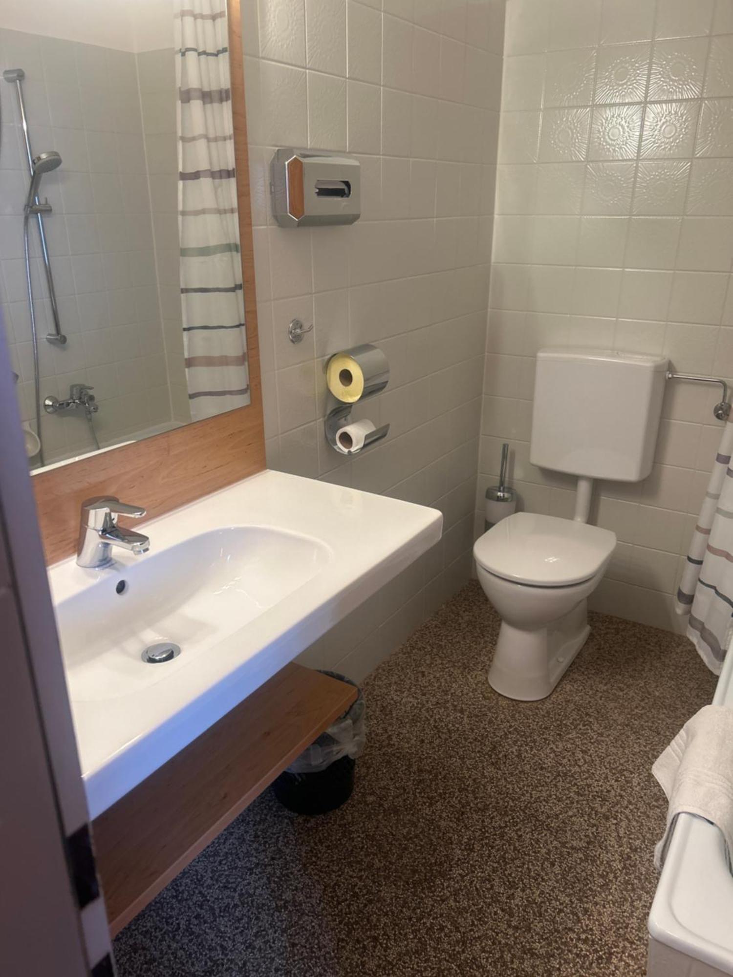 Gasthof Mit Seeterasse & Appartements Zur Landeroith Weyregg Eksteriør billede